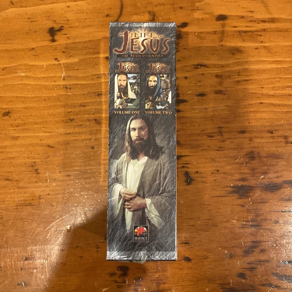 NWT sealed box set The Life of Jesus The Revolutionary VHS NIB - Picture 8 of 8